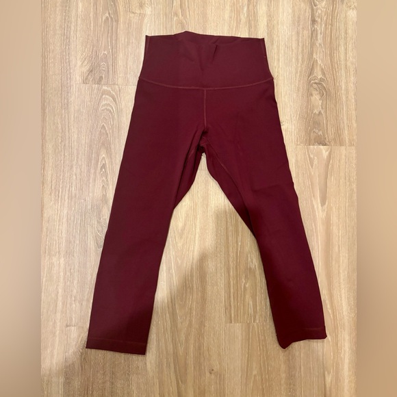 Lululemon Wunder Under Crop - Picture 8 of 8